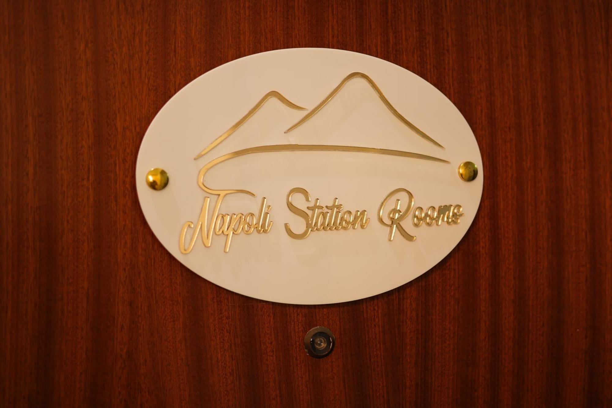Napoli Station Rooms エクステリア 写真